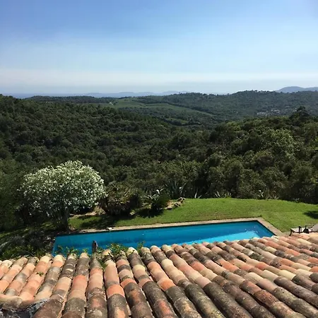 Les Rossignols Bed & Breakfast Gassin