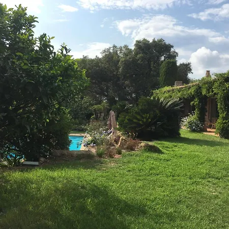 Les Rossignols Bed & Breakfast Gassin