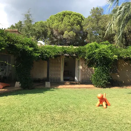 Les Rossignols Panzió Gassin